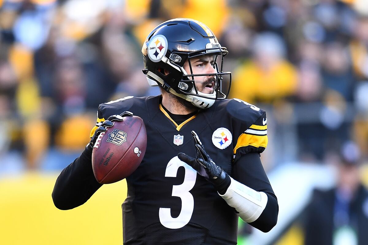 Steelers, Landry Jones Agree to 2Year Contract Bleacher