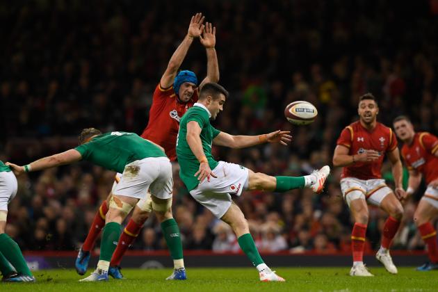 CARDIFF, WALES - MARCH 10:  Conor Murray of Ireland kicks during the Six Nations match between Wales and Ireland at the Principality Stadium on March 10, 2017 in Cardiff, Wales.  (Photo by Stu Forster/Getty Images)