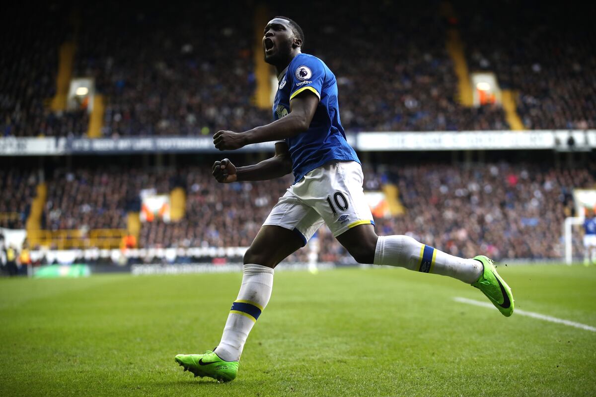 Romelu Lukaku Contract Delay Reported Amid Manchester ...