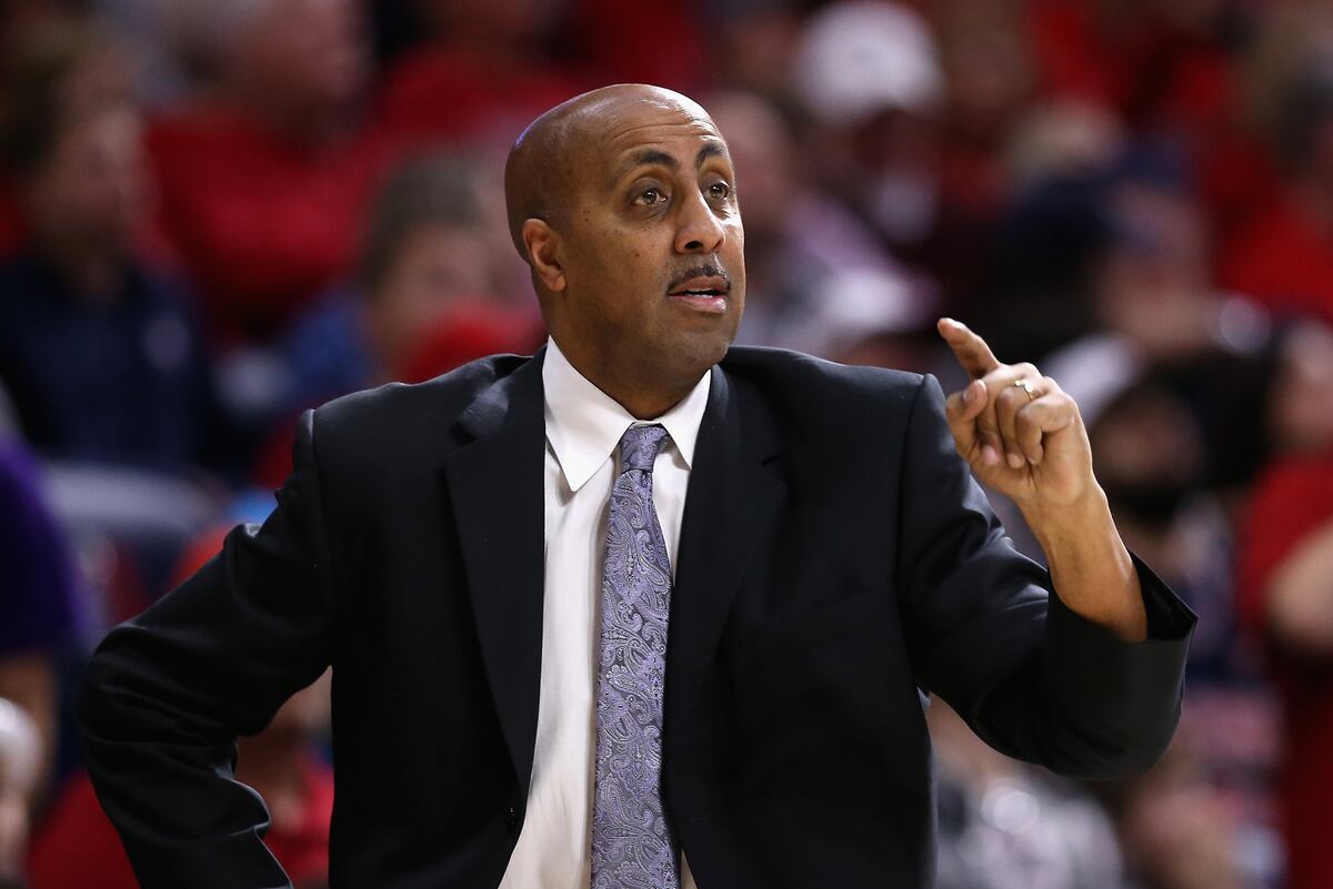 Lorenzo Romar Reportedly Fired as Washington Basketball Coach