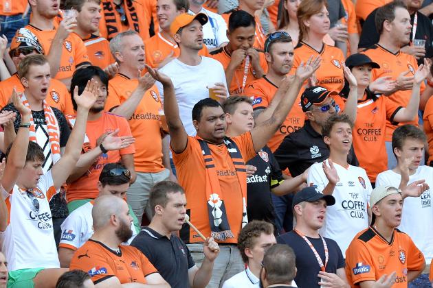 BRISBANE, AUSTRALIA - FEBRUARY 25:  Roar fans show their support during the round 21 A-League match between the Brisbane Roar and the Wellington Phoenix at Suncorp Stadium on February 25, 2017 in Brisbane, Australia.  (Photo by Bradley Kanaris/Getty Images)