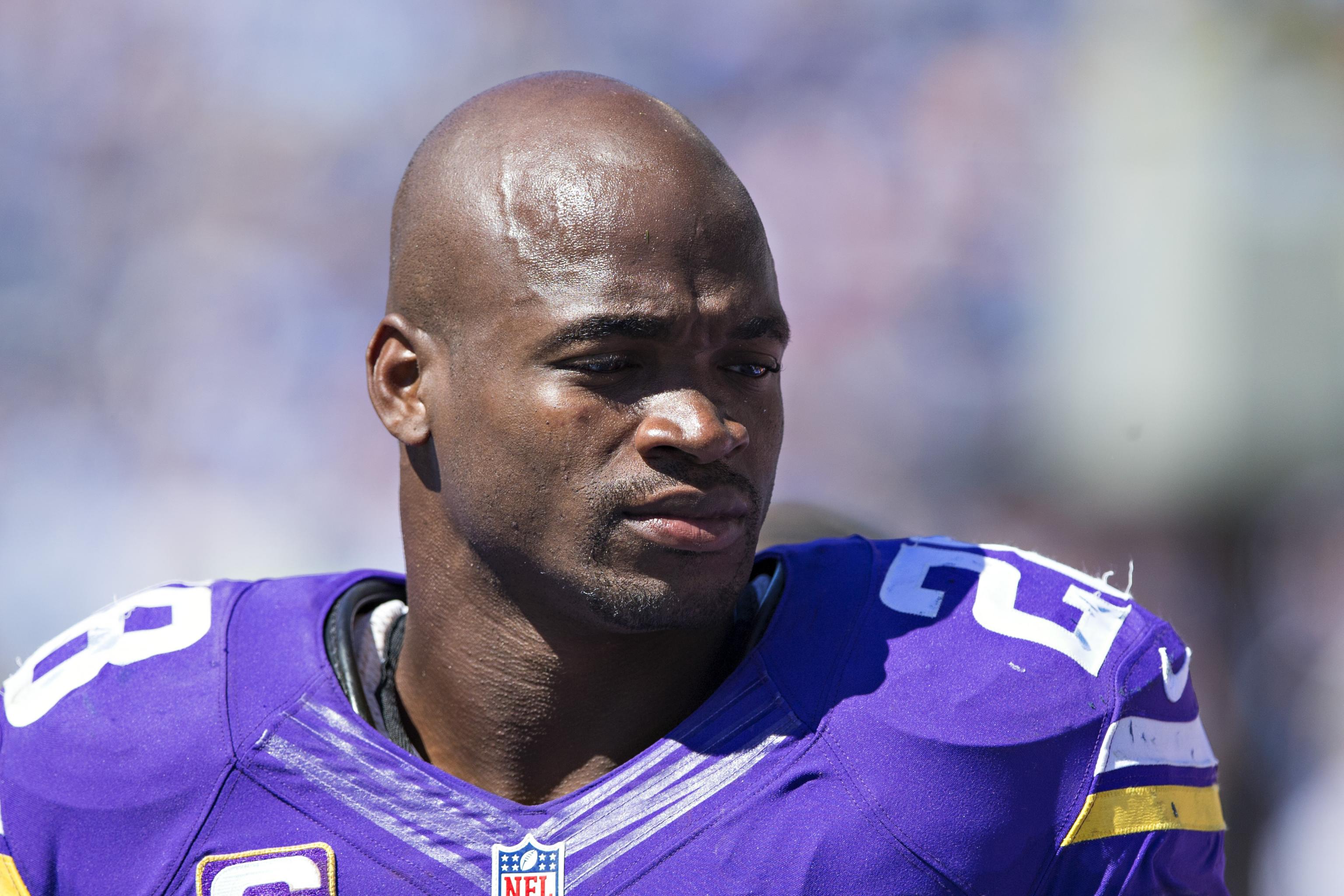 Adrian Peterson's next team: Seattle or Oakland, father says