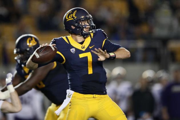 BERKELEY, CA - NOVEMBER 05:  Davis Webb #7 of the California Golden Bears in action against the Washington Huskies at California Memorial Stadium on November 5, 2016 in Berkeley, California.  (Photo by Ezra Shaw/Getty Images)