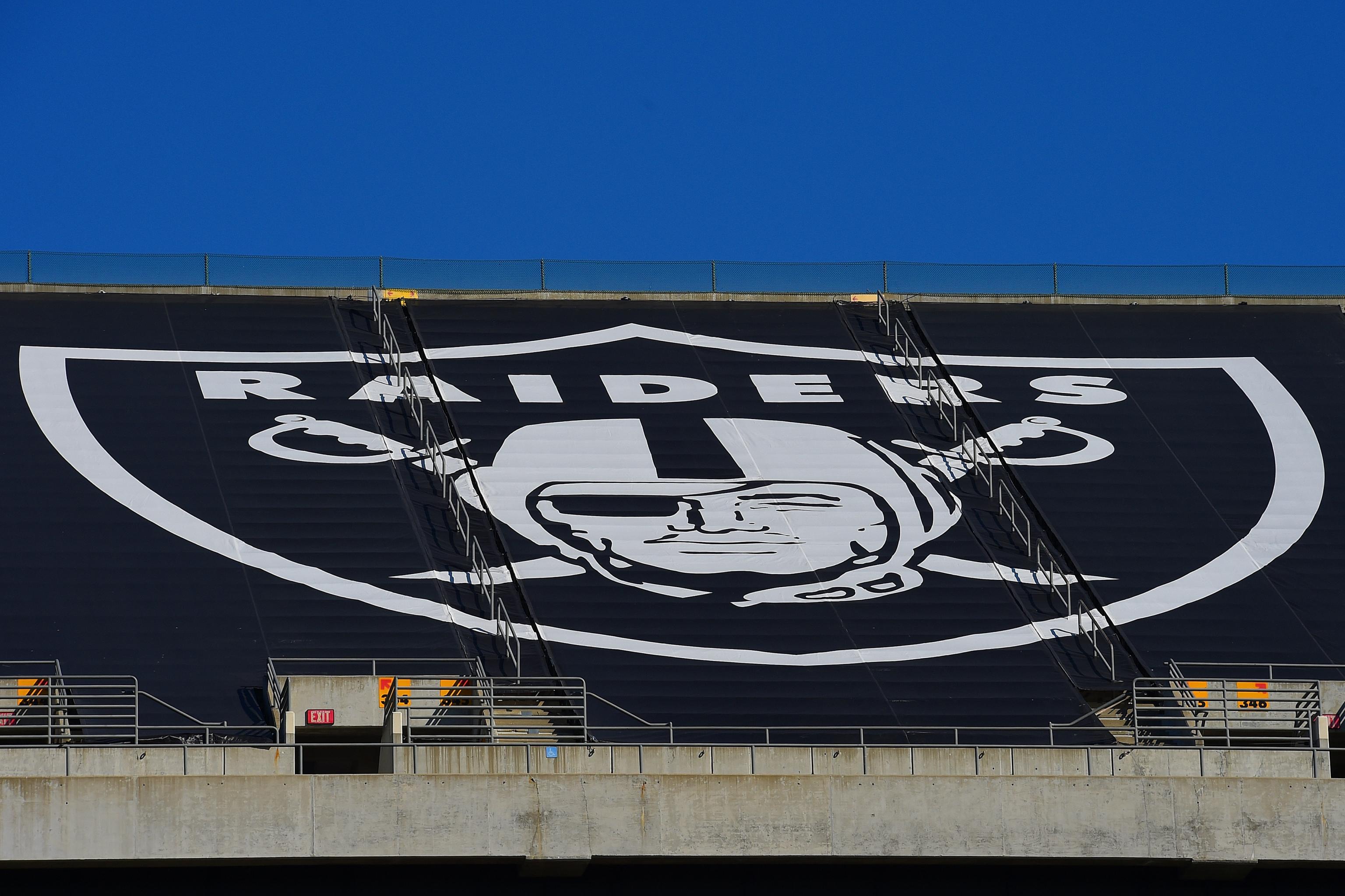 Oakland: Mayor Schaaf, fans make pitch to keep Raiders