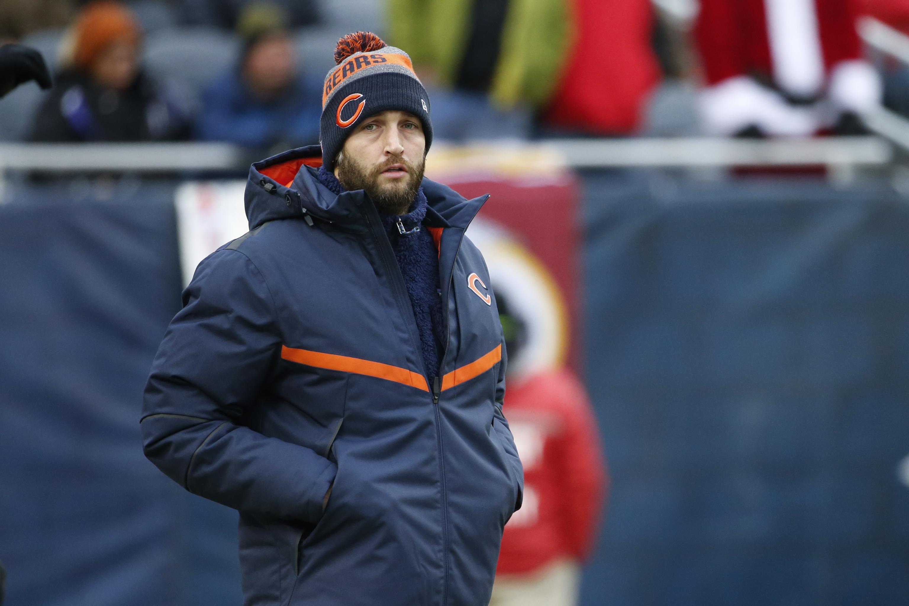 Ex-Bears QB Jay Cutler Caught With Pants Down Thanks To Wife's Instagram  Photo