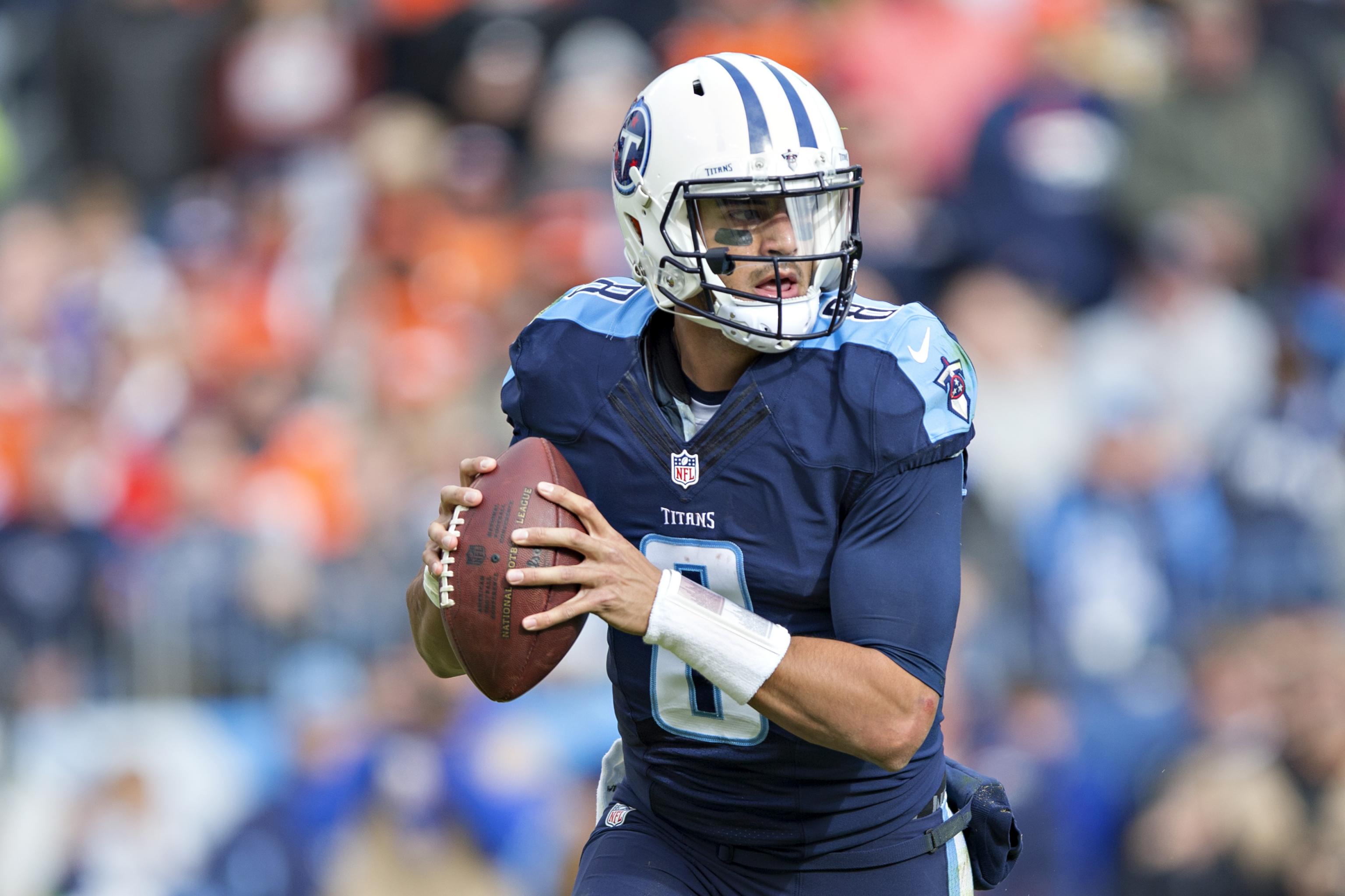 Marcus Mariota of Tennessee Titans suffers fractured fibula in