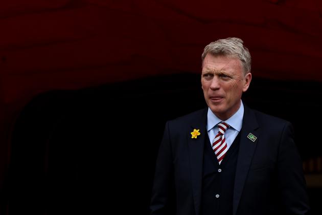 SUNDERLAND, ENGLAND - MARCH 18: David Moyes, Manager of Sunderland looks on prior to the Premier League match between Sunderland and Burnley at Stadium of Light on March 18, 2017 in Sunderland, England. (Photo by Nigel Roddis/Getty Images)