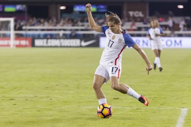 SAN JOSE, CA - NOVEMBER 20:  Tobin Heath #17 of the USA plays in a soccer game against Romania on November 10, 2016 at Avaya Stadium in San Jose, California.  (Photo by David Madison/Getty Images)