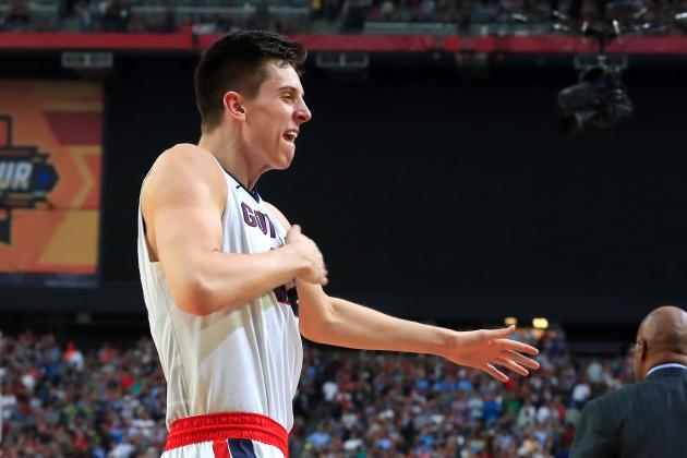 GLENDALE, AZ - APRIL 01: Zach Collins #32 of the Gonzaga Bulldogs celebrates after defeating the South Carolina Gamecocks during the 2017 NCAA Men's Final Four Semifinal at University of Phoenix Stadium on April 1, 2017 in Glendale, Arizona.  (Photo by Ronald Martinez/Getty Images)