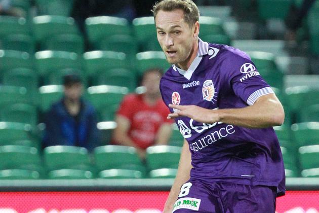 PERTH, AUSTRALIA - APRIL 08: Rostyn Griffiths #8 of the Glory during the round 26 A-League match between the Perth Glory and Brisbane Roar at nib Stadium on April 8, 2017 in Perth, Australia. (Photo by Sean Middleton/Getty Images)