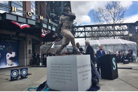 Seattle Mariners Unveil Ken Griffey Jr. Statue Outside Safeco Field, News,  Scores, Highlights, Stats, and Rumors