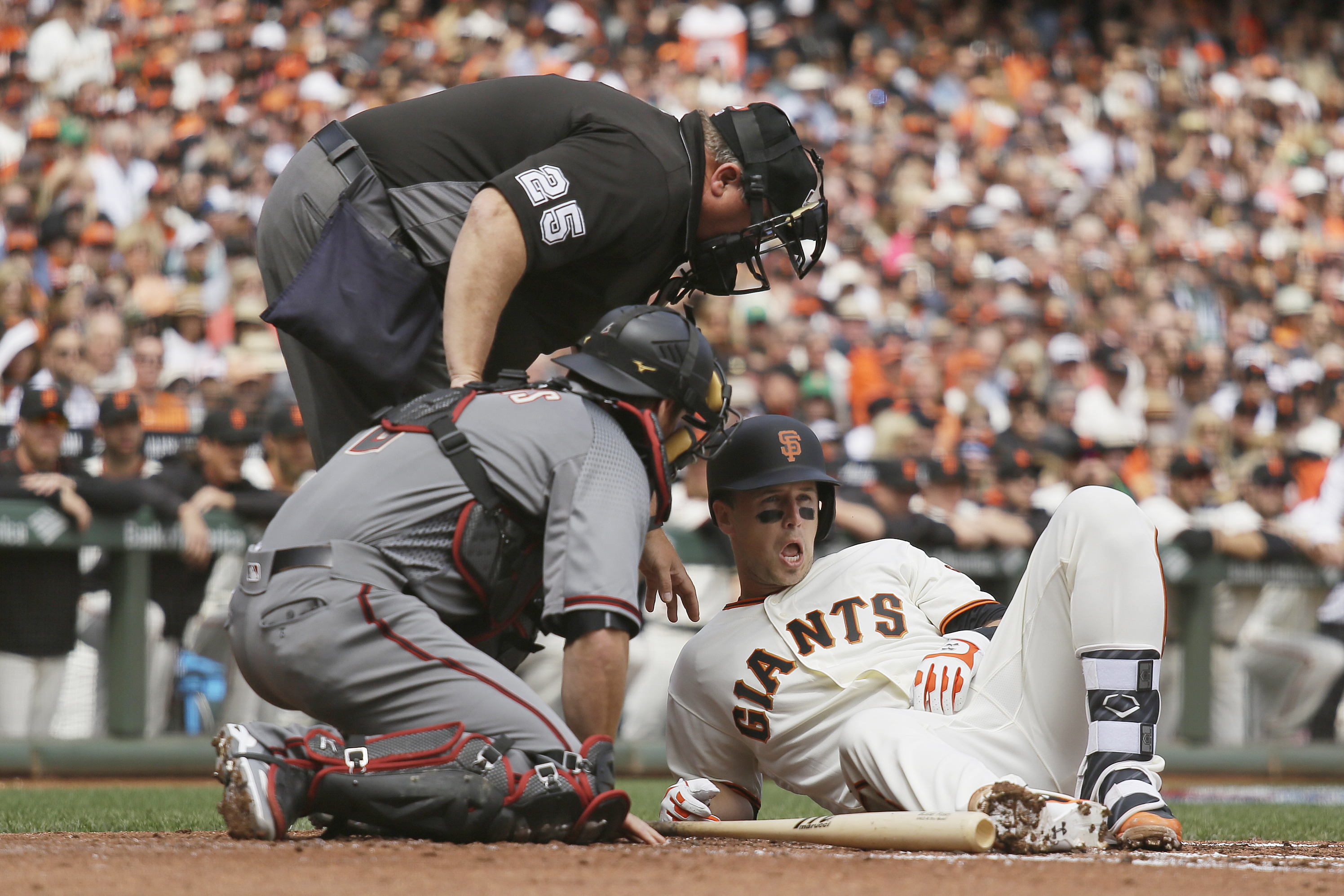 Buster Posey  2016 Gold Glove Highlights 