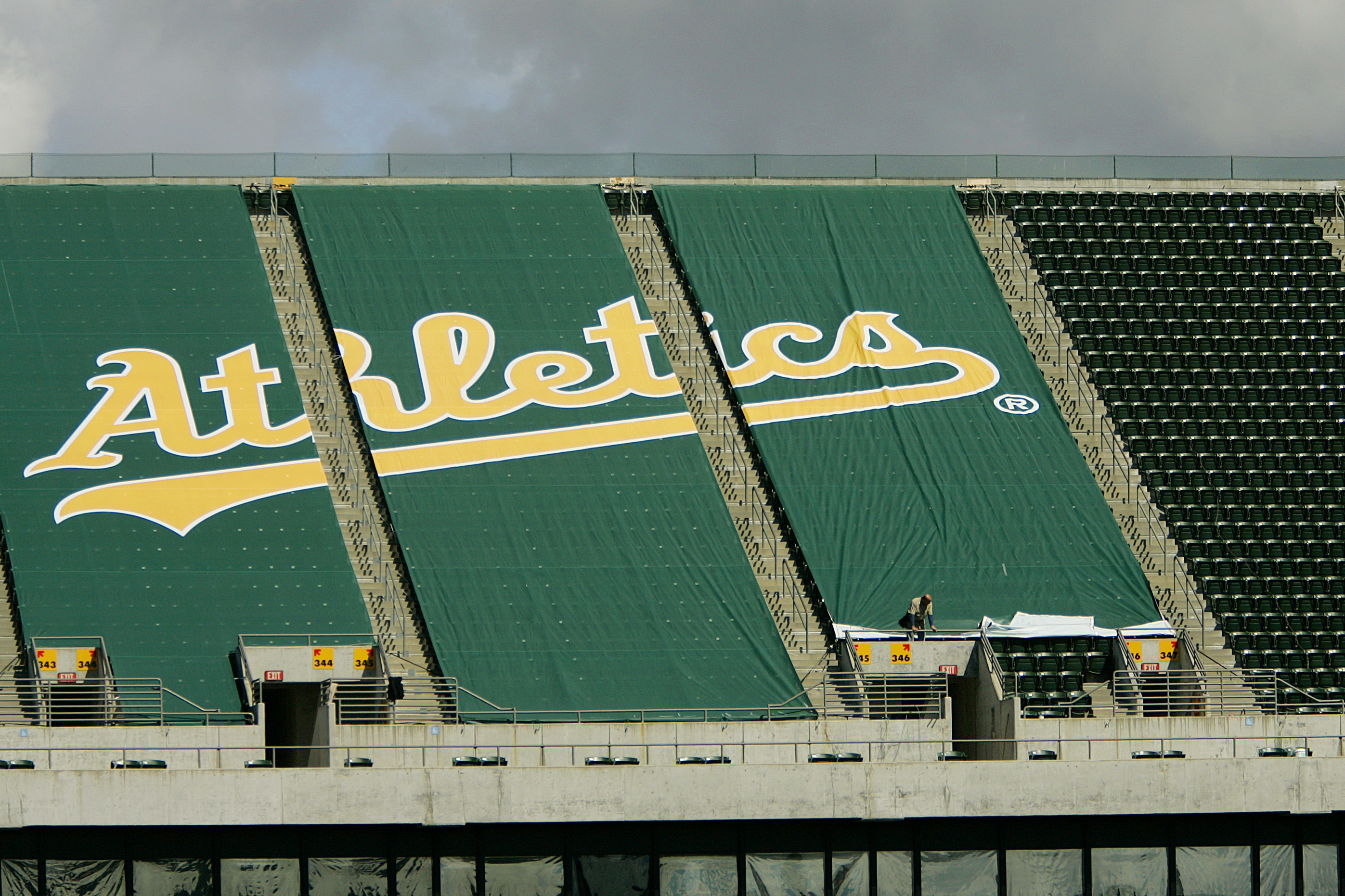 A's head back to Oakland for FanFest; is new stadium up next?