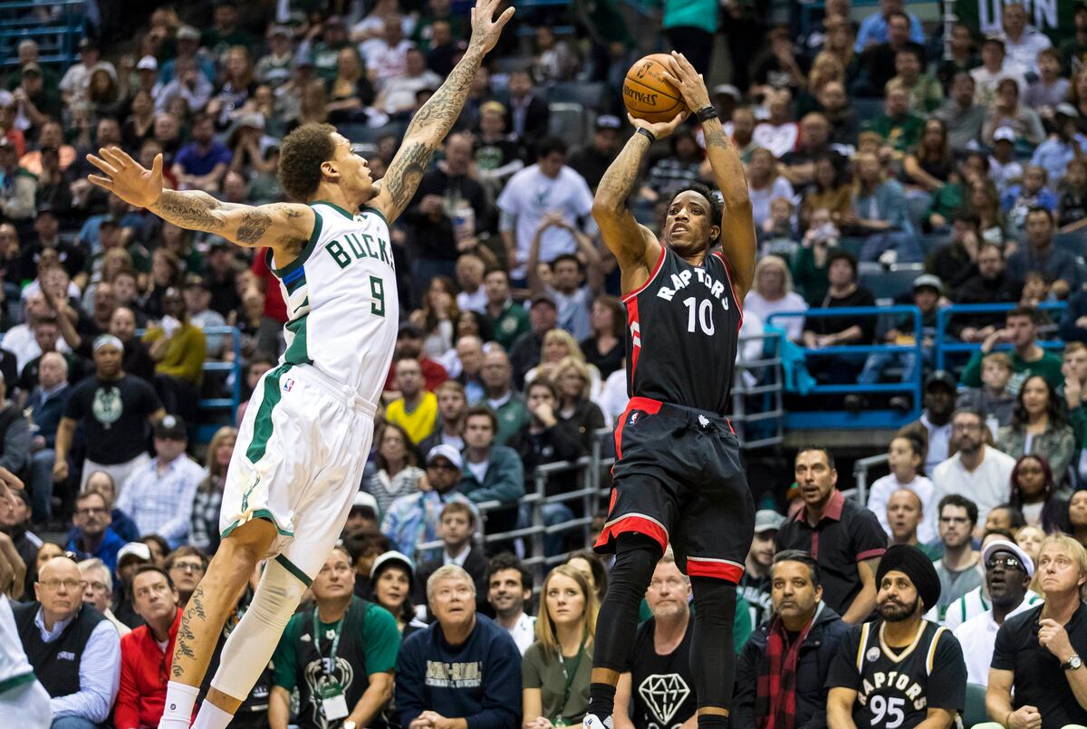Raptors Even Series vs. Bucks in 87-76 Game 4 Win; DeMar DeRozan Drops 33 | Bleacher Report ...