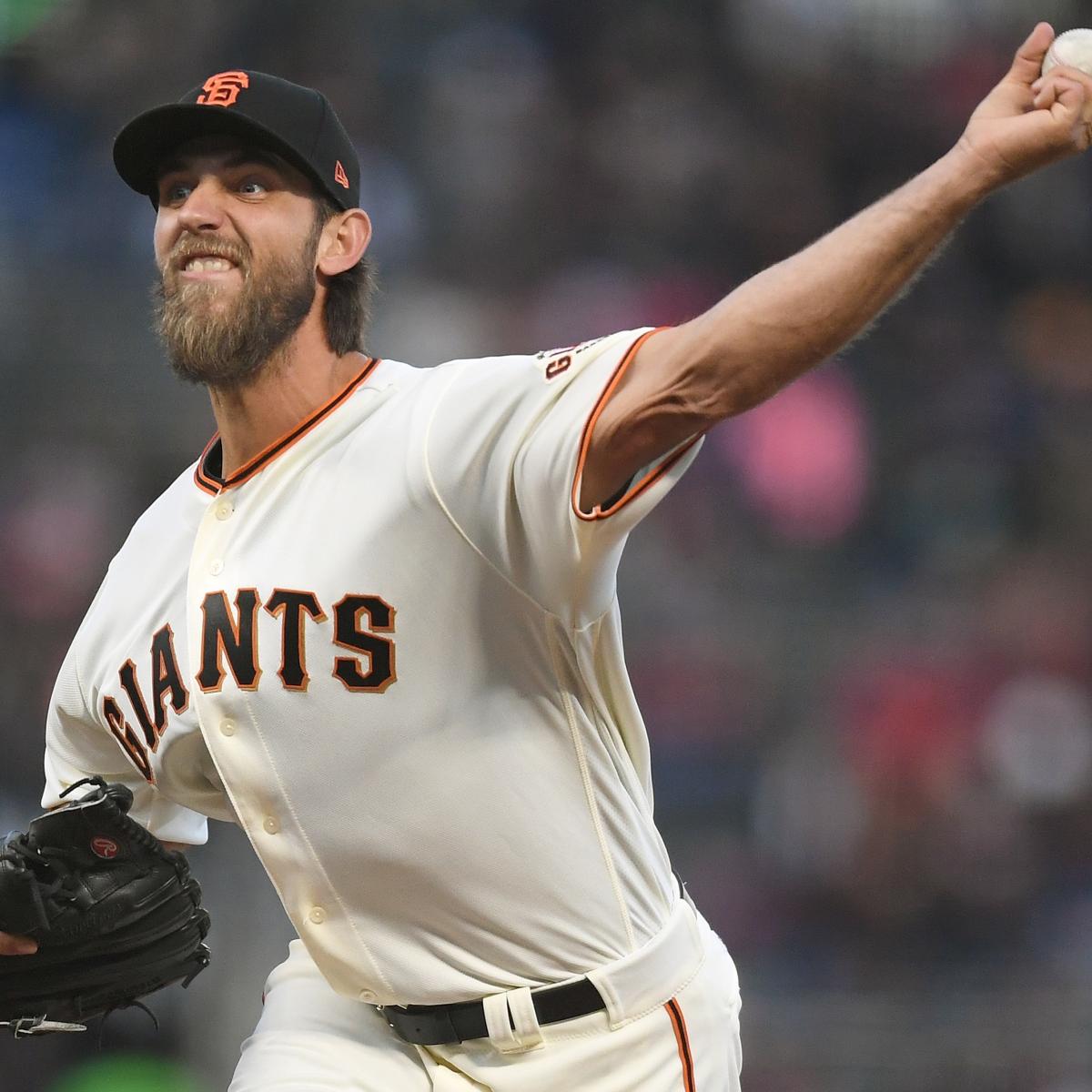 Giants' Madison Bumgarner injures shoulder in dirt bike accident