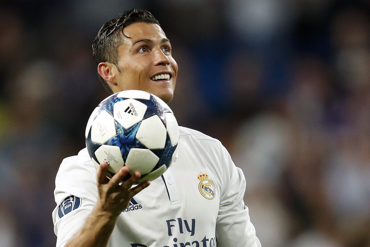 El Clasico FIFA 17 Sim: Real Madrid vs. Barcelona | News, Scores 