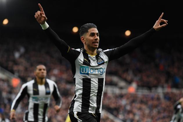 NEWCASTLE UPON TYNE, ENGLAND - APRIL 24:  Ayoze Perez of Newcastle United celebrates as he scores their first goal during the Sky Bet Championship match between Newcastle United and Preston North End at St James' Park on April 24, 2017 in Newcastle upon Tyne, England.  (Photo by Stu Forster/Getty Images)