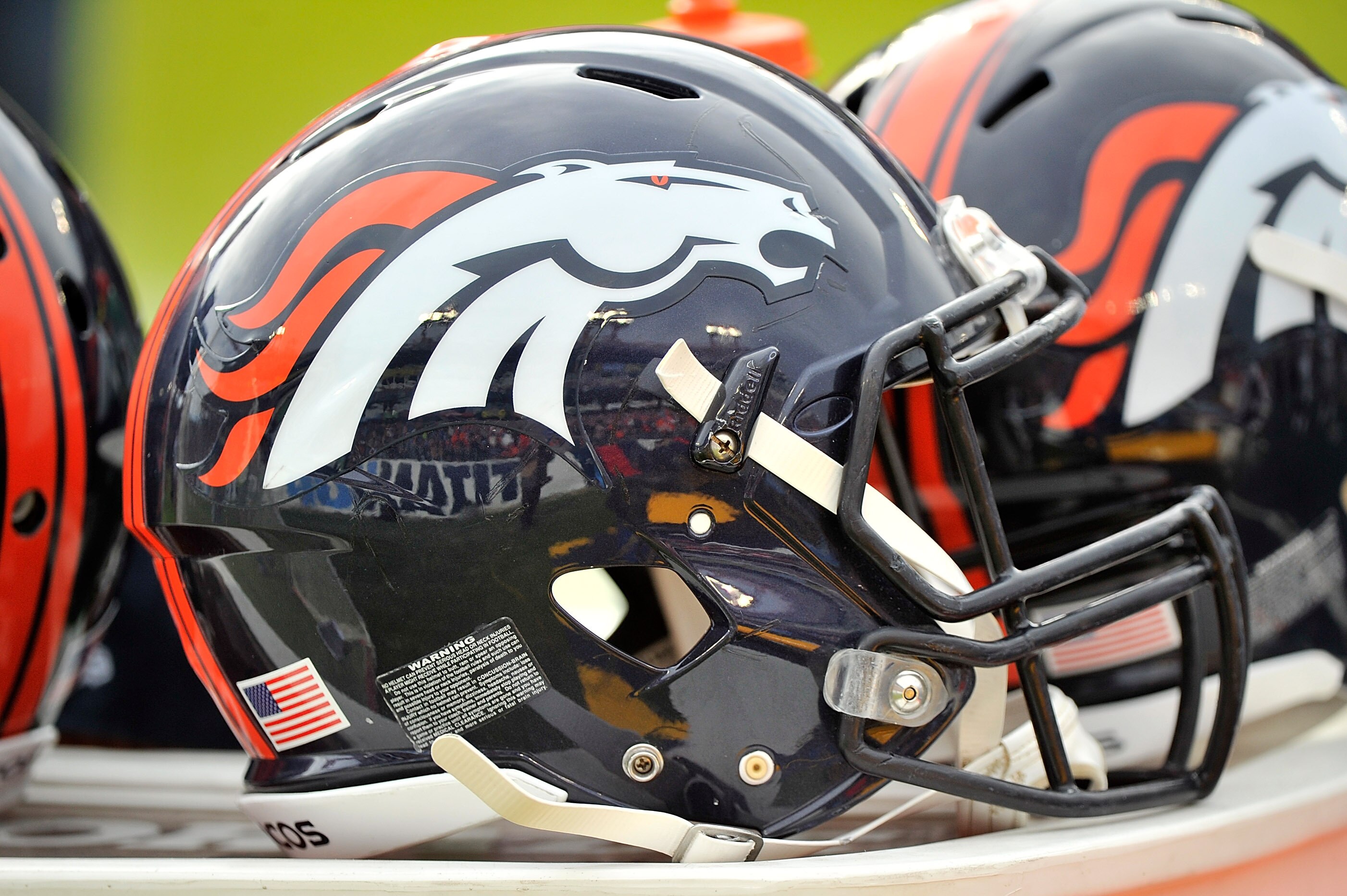 Broncos Reportedly Among Teams Talking Trade For Titans No