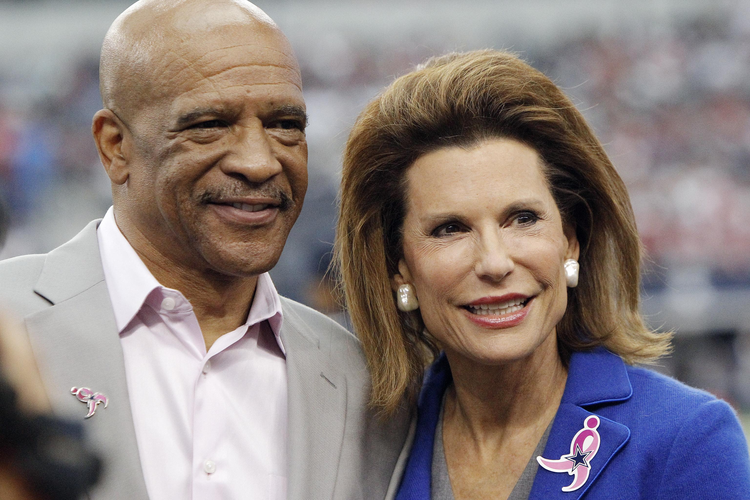 NFL on X: Drew Pearson overcame the boos in 2017 to announce the