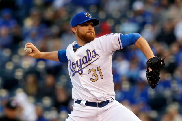 KANSAS CITY, MO - APRIL 28:  Starting pitcher Ian Kennedy #31 of the Kansas City Royals pitches during the 1st inning of the game against the Minnesota Twins at Kauffman Stadium on April 28, 2017 in Kansas City, Missouri.  (Photo by Jamie Squire/Getty Images)