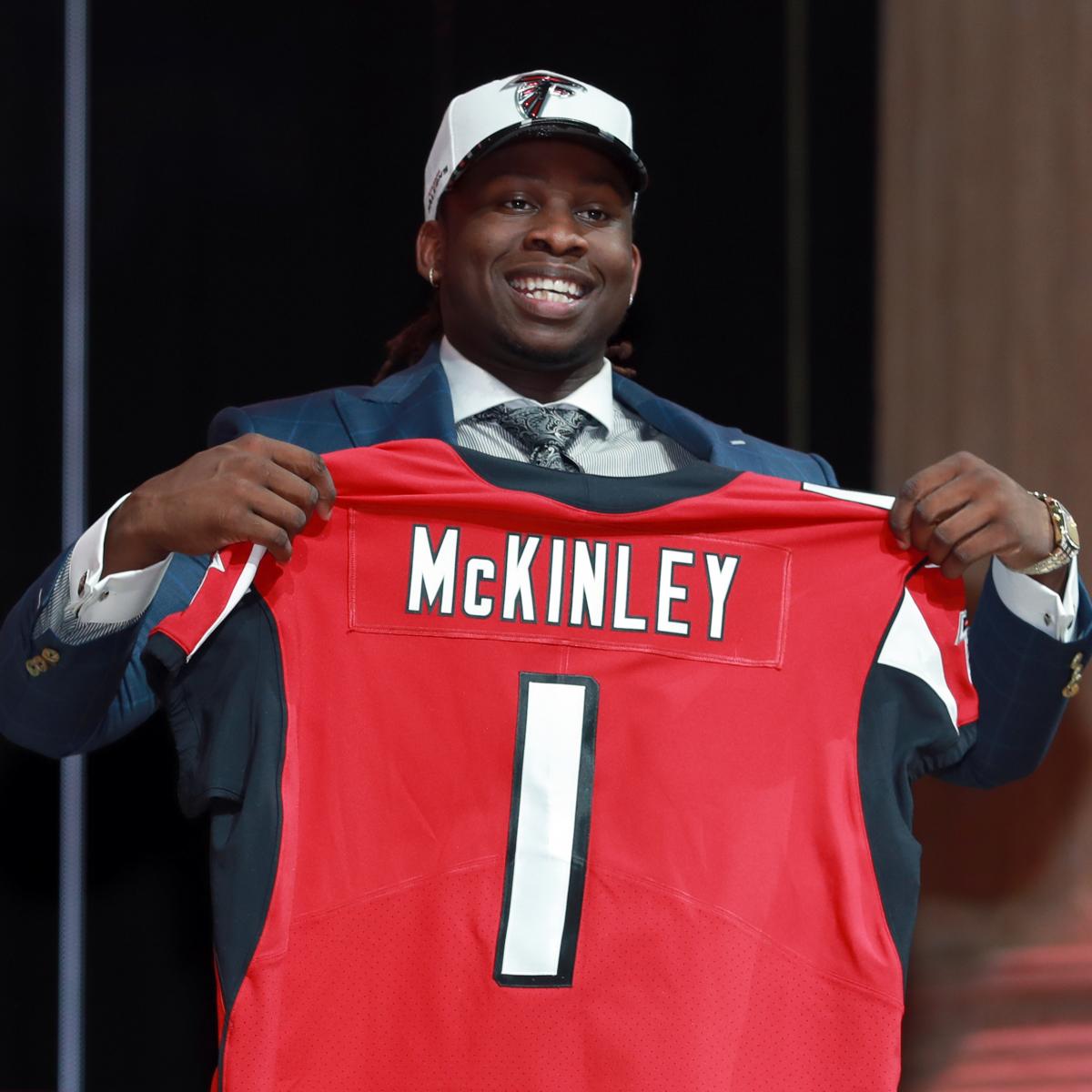 NFL Auction  Crucial Catch - Falcons Takkarist Mckinley Game Used Jersey  (10/18/20) Size 44