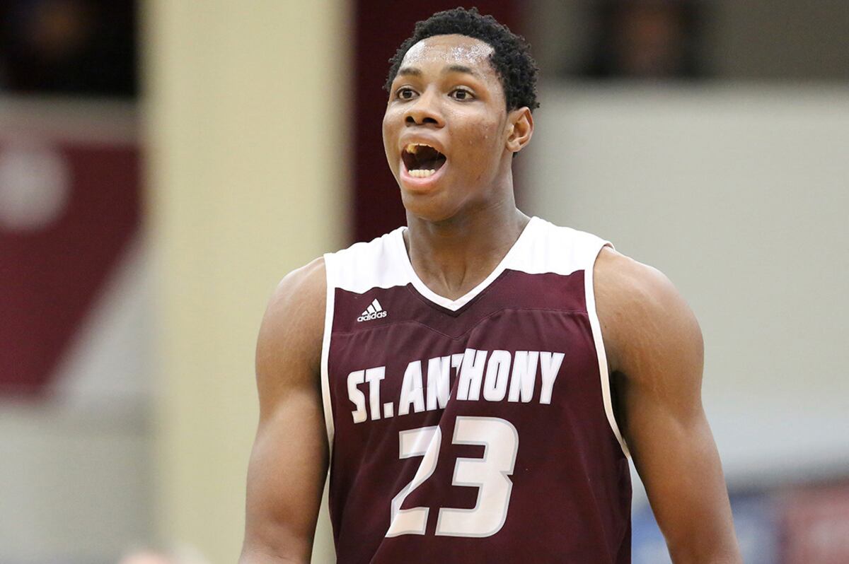 4-years-ago-this-top-college-basketball-recruit-was-selling-chicken-in