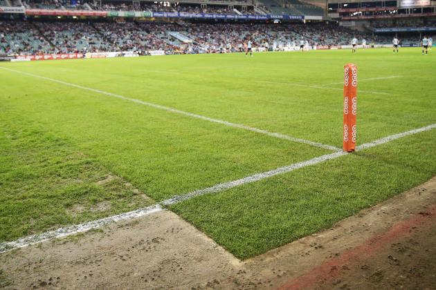 SYDNEY, AUSTRALIA - MAY 06:  A general view showing the poor state of the playing pitch during the round 11 Super Rugby match between the Waratahs and the Blues at Allianz Stadium on May 6, 2017 in Sydney, Australia.  (Photo by Matt King/Getty Images)