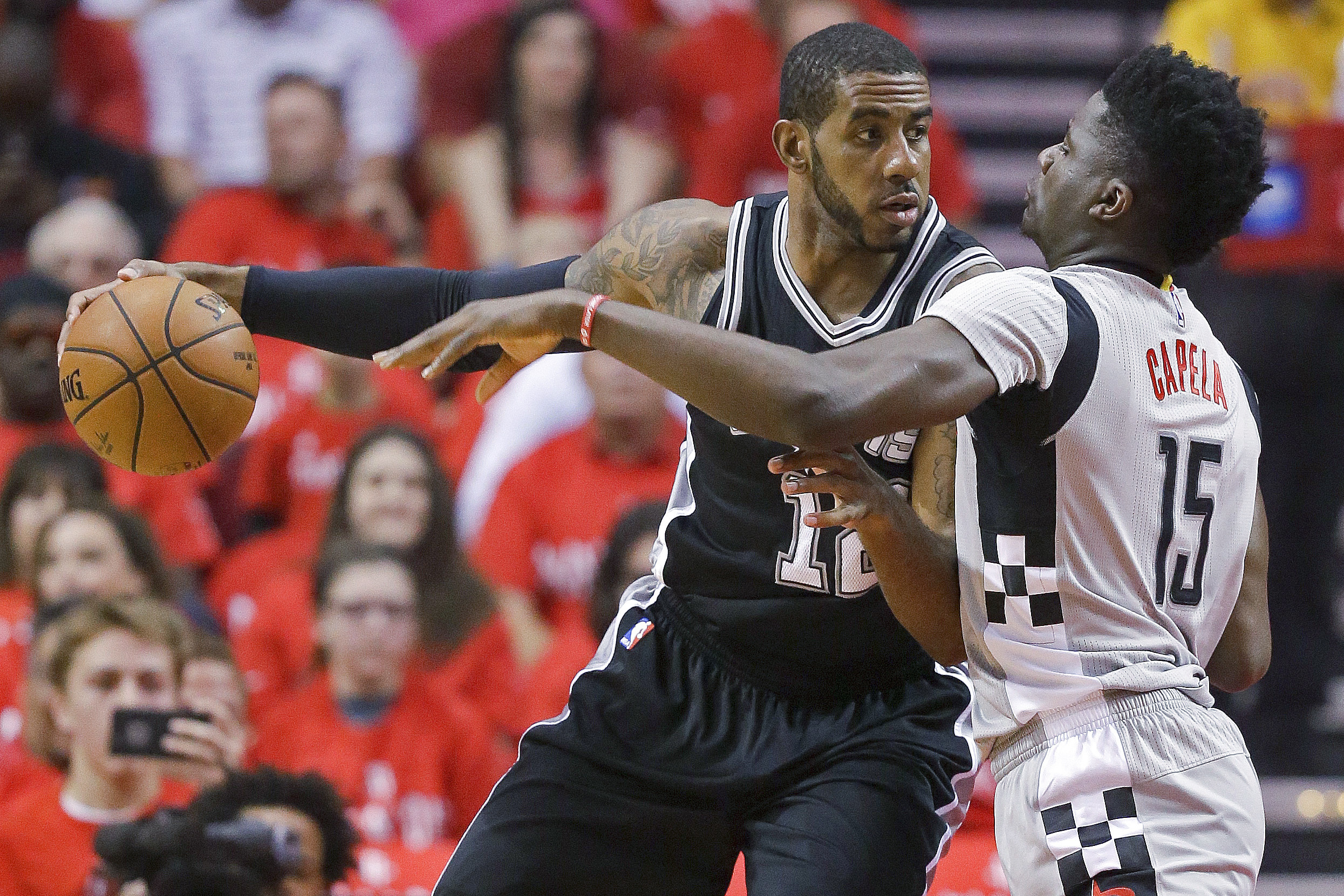 NBA playoffs 2017: Spurs' Kawhi Leonard sits out Game 2 blowout loss to  Warriors