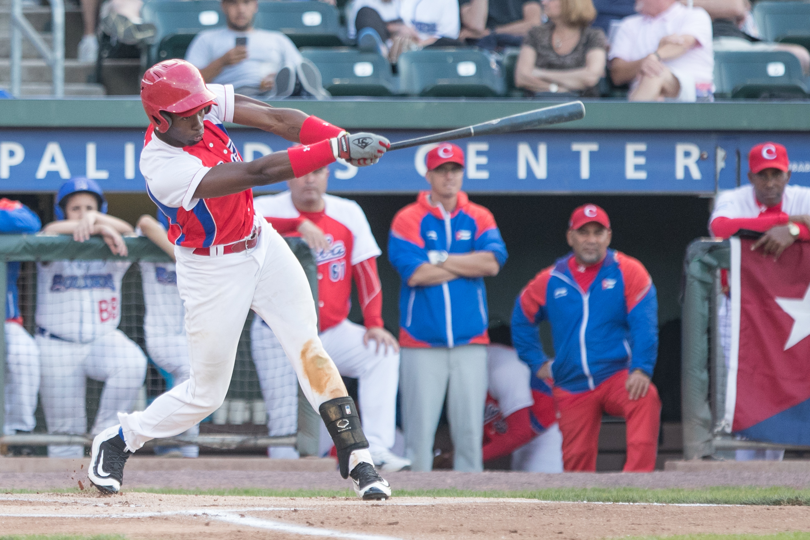 X 上的Jesse Sanchez：「Cuban OF Luis Robert, 19, might be the most fascinating  and talented player on the int'l market. Learn more about him on @mlb &  @LasMayores.  / X