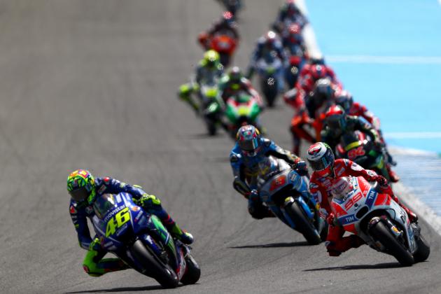 JEREZ DE LA FRONTERA, SPAIN - MAY 07:  Jorge Lorenzo of Spain and the Ducati Team rides next to Valentino Rossi of Italy and Movistar Yamaha MotoGP during the MotoGP of Spain at Circuito de Jerez on May 7, 2017 in Jerez de la Frontera, Spain.  (Photo by Dan Istitene/Getty Images)