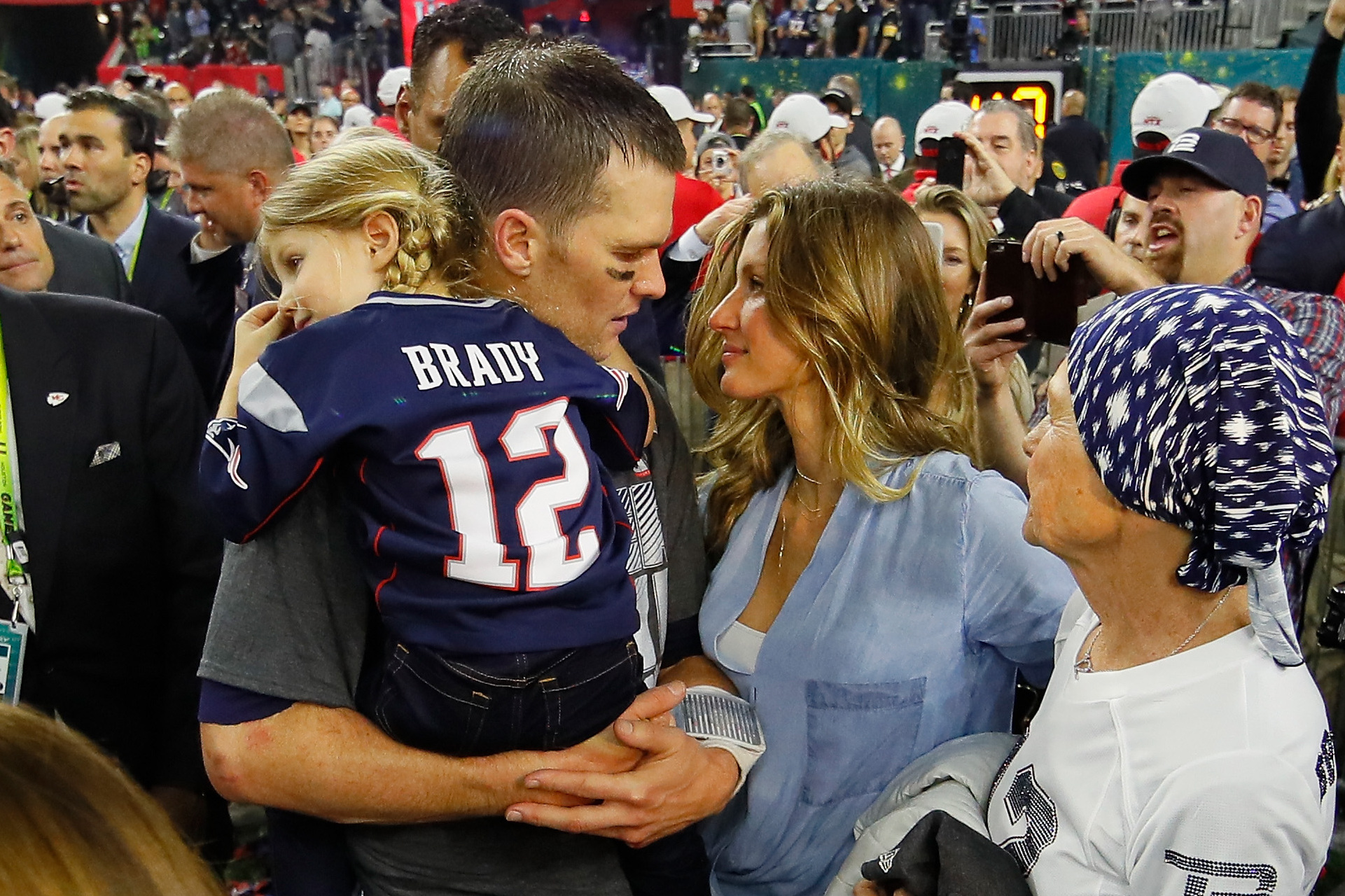 Gisele Bundchen advises Brady about his NFL career