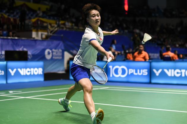 Chen Yufei of China hits a return against Tai Tzu Ying of Taiwan during their women's singles quarter-final match at the Malaysia Open Badminton Superseries in Kuching, Sarawak on April 7, 2017. / AFP PHOTO / Mohd RASFAN        (Photo credit should read MOHD RASFAN/AFP/Getty Images)