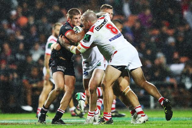 HAMILTON, NEW ZEALAND - MAY 19:  Blake Ayshford of the Warriors charges forward during the round 11 NRL match between the New Zealand Warriors and the St George Illawarra Dragons at Waikato Stadium on May 19, 2017 in Hamilton, New Zealand.  (Photo by Hannah Peters/Getty Images)