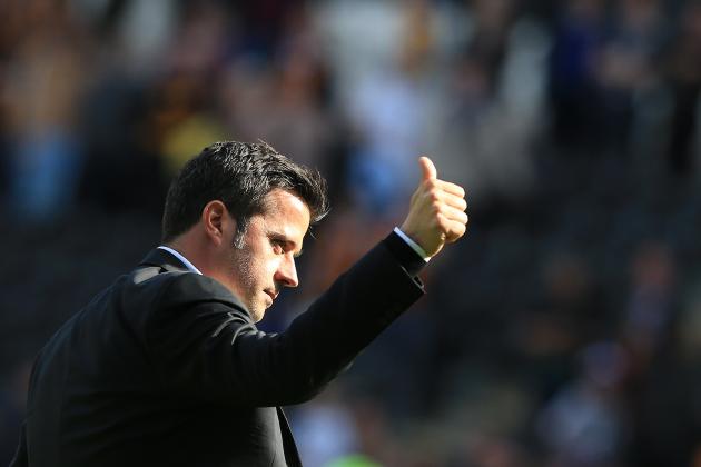 Hull City's Portuguese head coach Marco Silva applauds the fans following the English Premier League football match between Hull City and Tottenham Hotspur at the KCOM Stadium in Kingston upon Hull, north east England on May 21, 2017.
Tottenham won the match 7-1. / AFP PHOTO / Lindsey PARNABY / RESTRICTED TO EDITORIAL USE. No use with unauthorized audio, video, data, fixture lists, club/league logos or 'live' services. Online in-match use limited to 75 images, no video emulation. No use in betting, games or single club/league/player publications. / (Photo credit should read LINDSEY PARNABY/AFP/Getty Images)