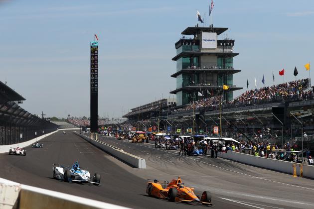 INDIANAPOLIS, IN - MAY 26:  Fernando Alonso of Spain, driver of the #29 Chandon Honda drives during Carb day for the 101st Indianapolis 500 at Indianapolis Motorspeedway on May 26, 2017 in Indianapolis, Indiana.  (Photo by Chris Graythen/Getty Images)