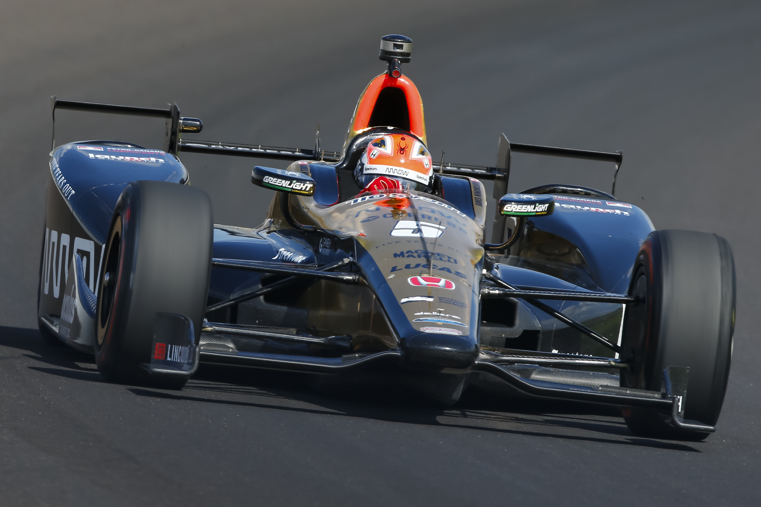 James Hinchcliffe Will Power Involved In 5 Car Crash During 17 Indy 500 Bleacher Report Latest News Videos And Highlights