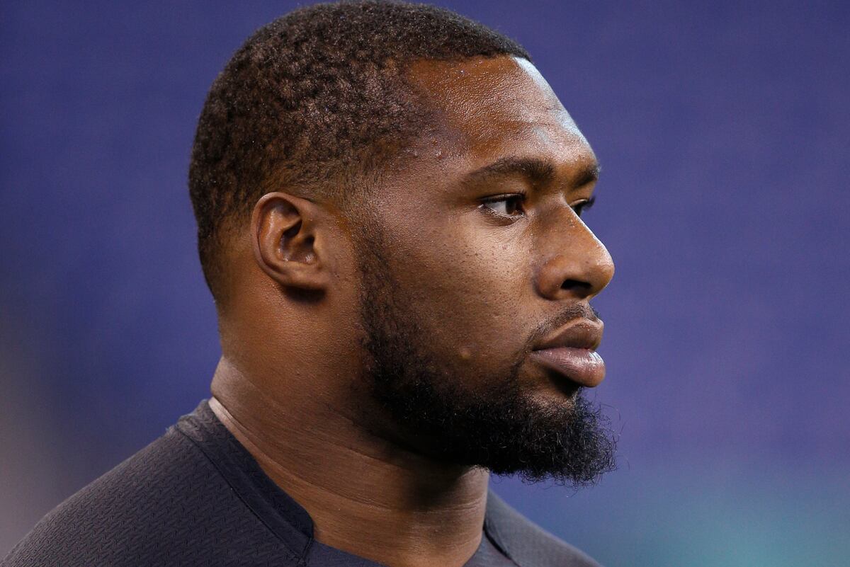 Shawn Oakman Attorneys Withdraw from Sexual Assault Case Due to Lack of