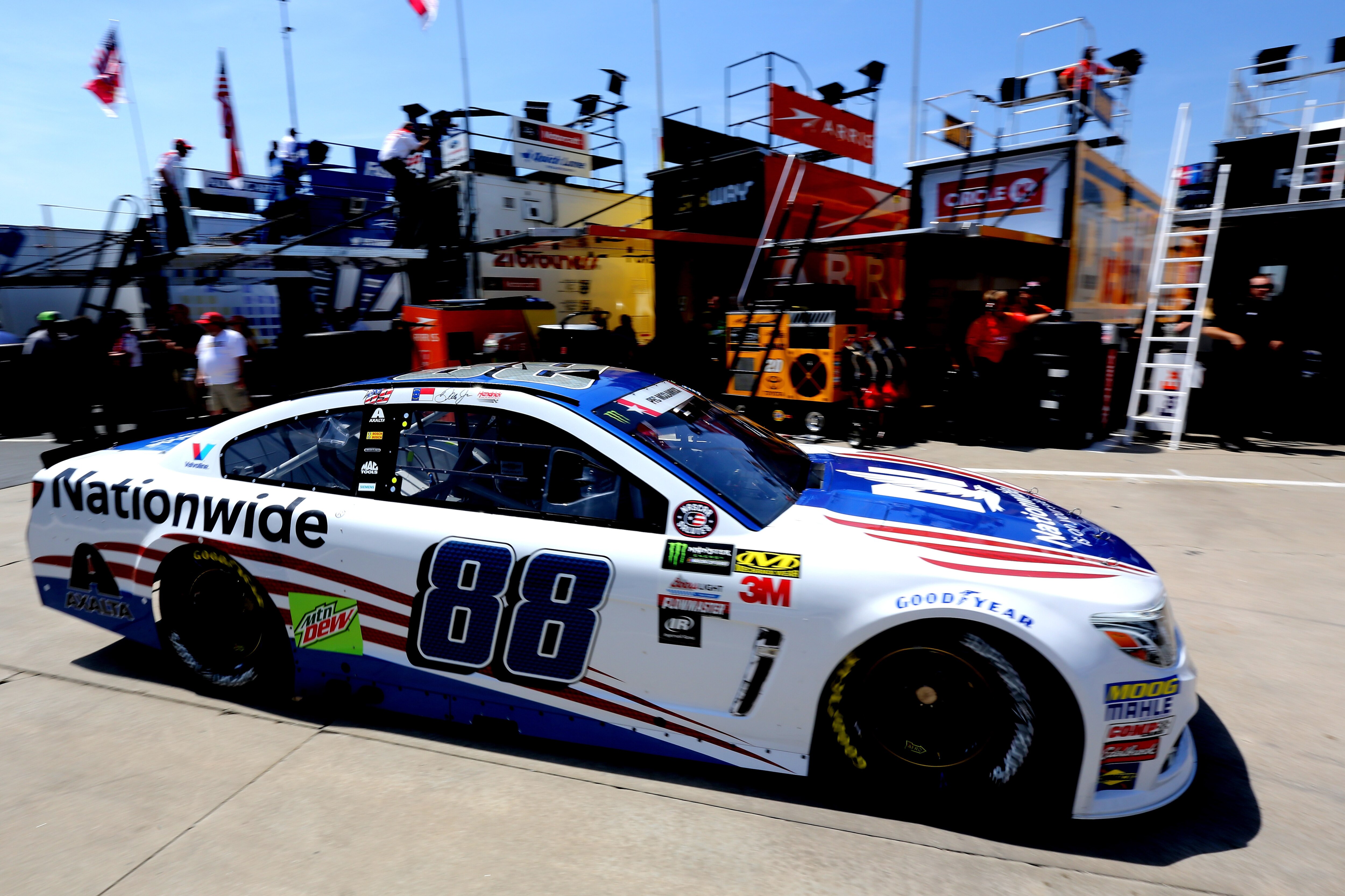 Dale Earnhardt Jr Won T Have To Drive Eagles Themed Car Due To