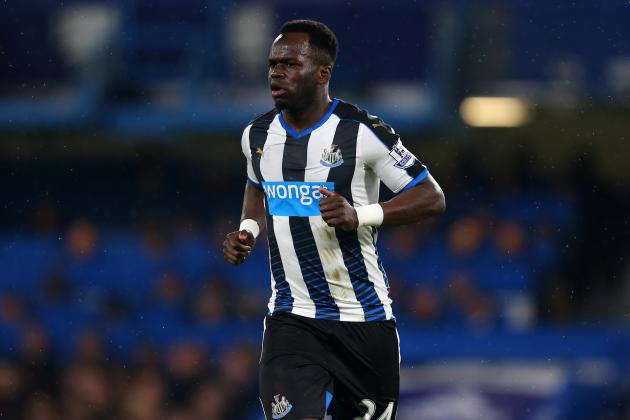 LONDON, ENGLAND - FEBRUARY 13 :  Cheik Tiote of Newcastle United during the Barclays Premier League match between Chelsea and Newcastle United at Stamford Bridge on February 13, 2016 in London, England.  (Photo by Catherine Ivill - AMA/Getty Images)