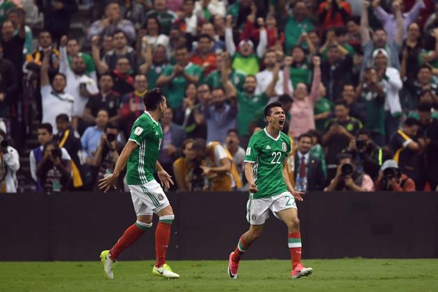 Mexico's Hirving Lozano (R) celebrates a goal he scored during their World Cup 2018 CONCACAF qualifiers football match against Honduras in Mexico City, on June 8, 2017. / AFP PHOTO / ALFREDO ESTRELLA        (Photo credit should read ALFREDO ESTRELLA/AFP/Getty Images)
