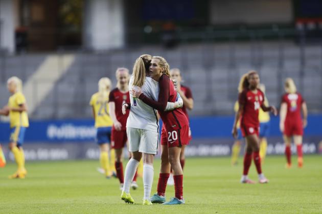 GOTHENBURG, SWEDEN - JUNE 08: Alyssa Naeher, goalkeeper of USA and Allie Long of USA celebrates after the victory during the international friendly between Sweden and USA at Ullevi Stadium on June 8, 2017 in Gothenburg, Sweden. (Photo by Nils Petter Nilsson/Ombrello/Getty Images)