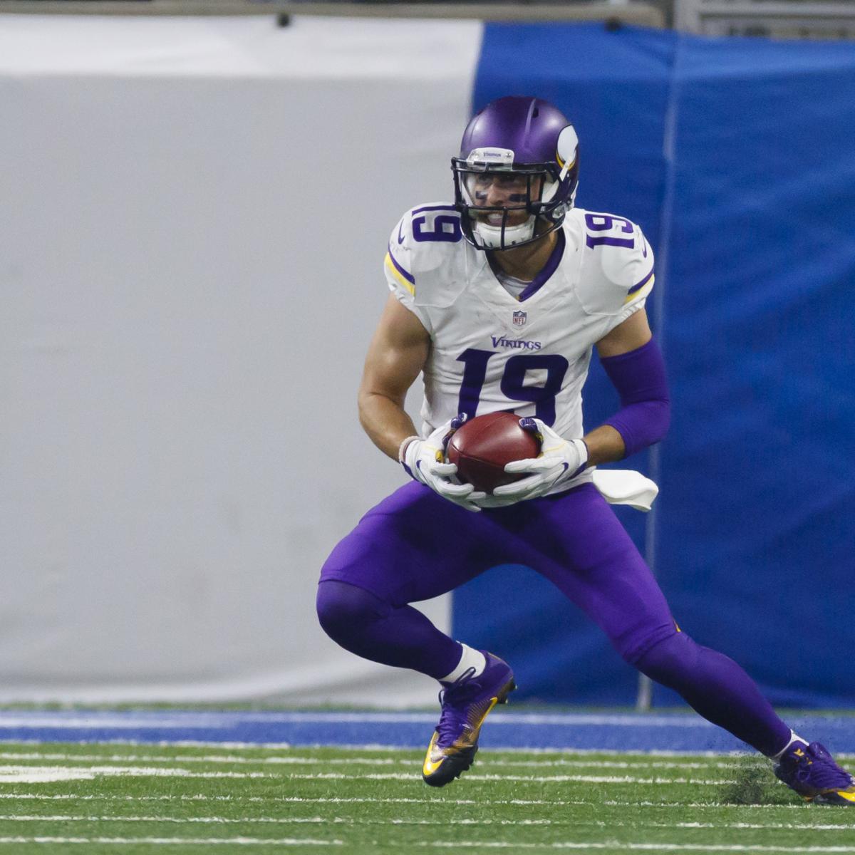 Adam Thielen's Back Injury Diagnosed as Fractures; He Was in