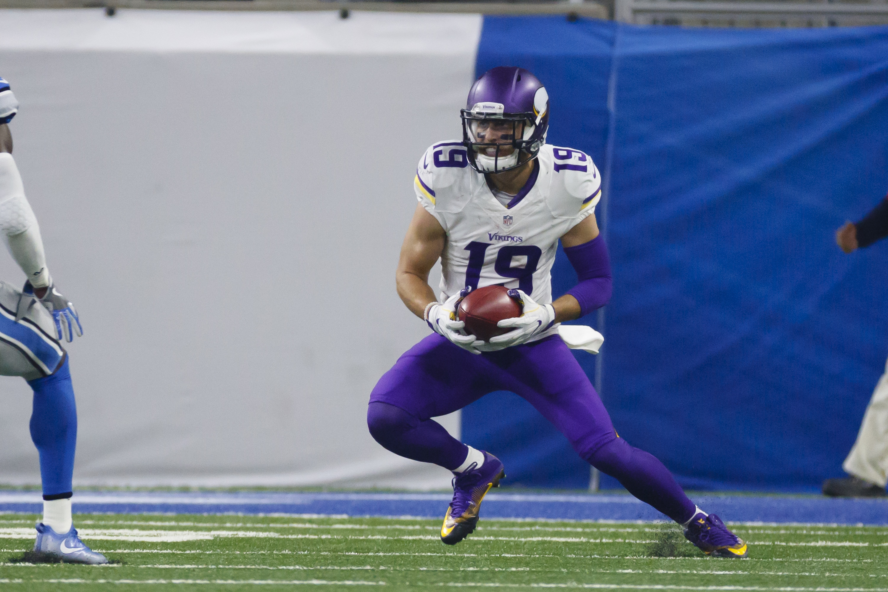 Injured Adam Thielen 'optimistic' for consecutive games streak