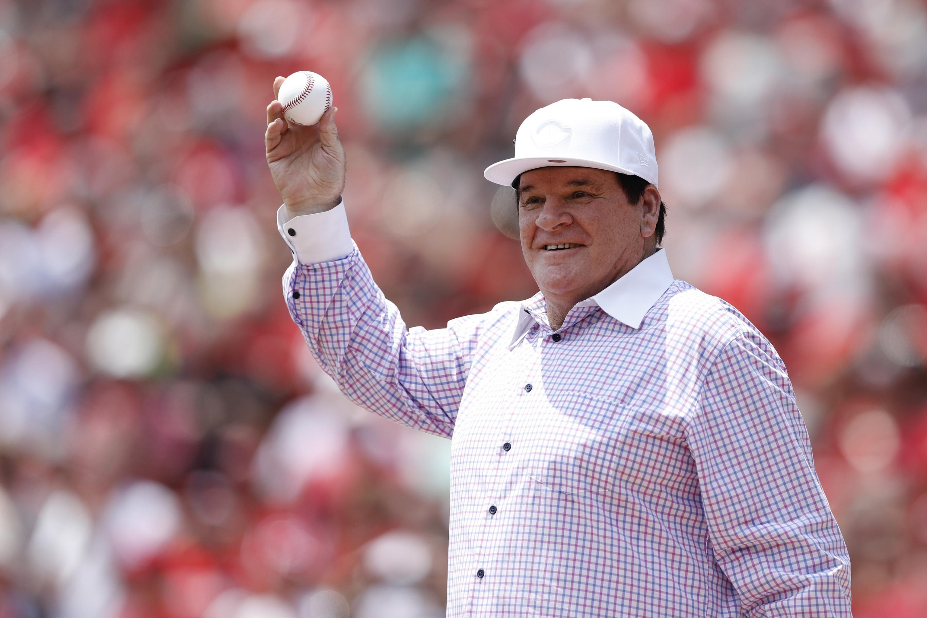 Pete Rose leads off induction ceremony for Bobblehead hall