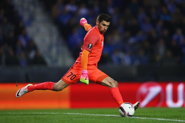 GENK, BELGIUM - APRIL 20: Mathew Ryan of Genk clears the ball during the UEFA Europa League quarter final second leg between KRC Genk and Celta Vigo at Luminus Arena on April 20, 2017 in Genk, Belgium. (Photo by Dean Mouhtaropoulos/Getty Images)