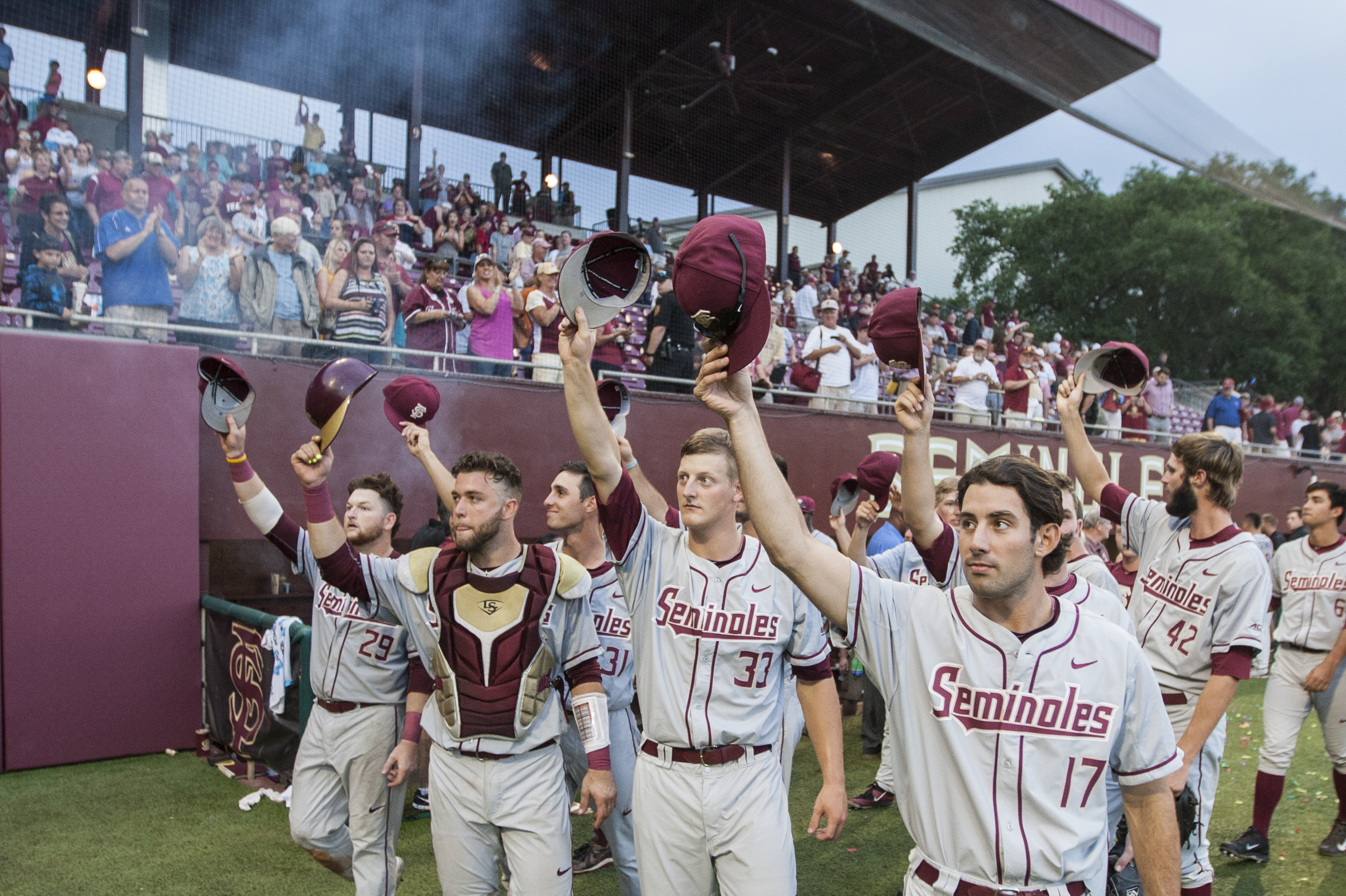 Florida State kicks off College World Series with 1-0 win over