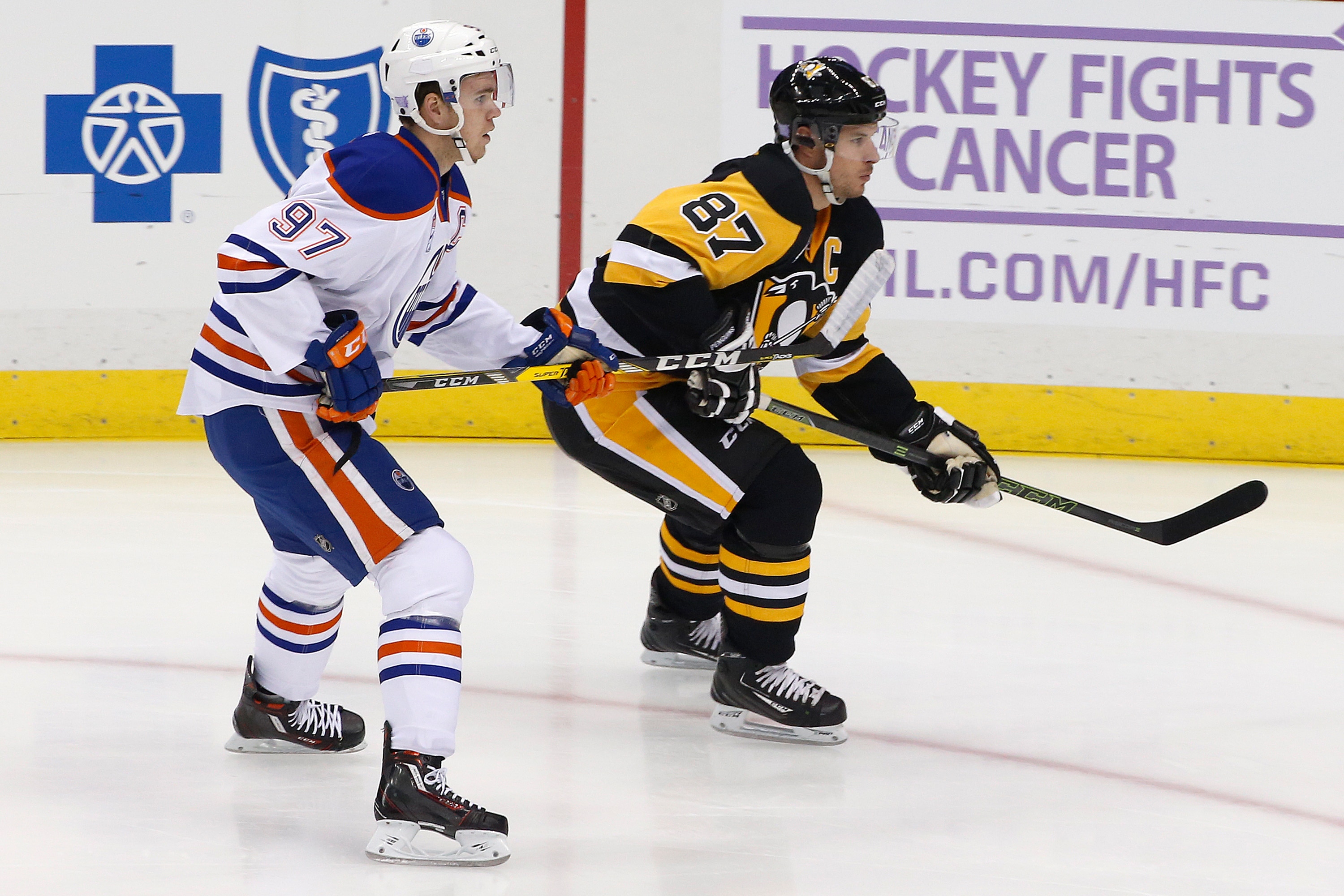 Connor McDavid Edmonton Oilers Unsigned 2017 NHL …