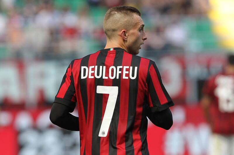 MILAN, ITALY - MAY 21: Gerard Deulofeu of AC Milan looks on during the Serie A match between AC Milan and Bologna FC at Stadio Giuseppe Meazza on May 21, 2017 in Milan, Italy. (Photo by Marco Luzzani/Getty Images)