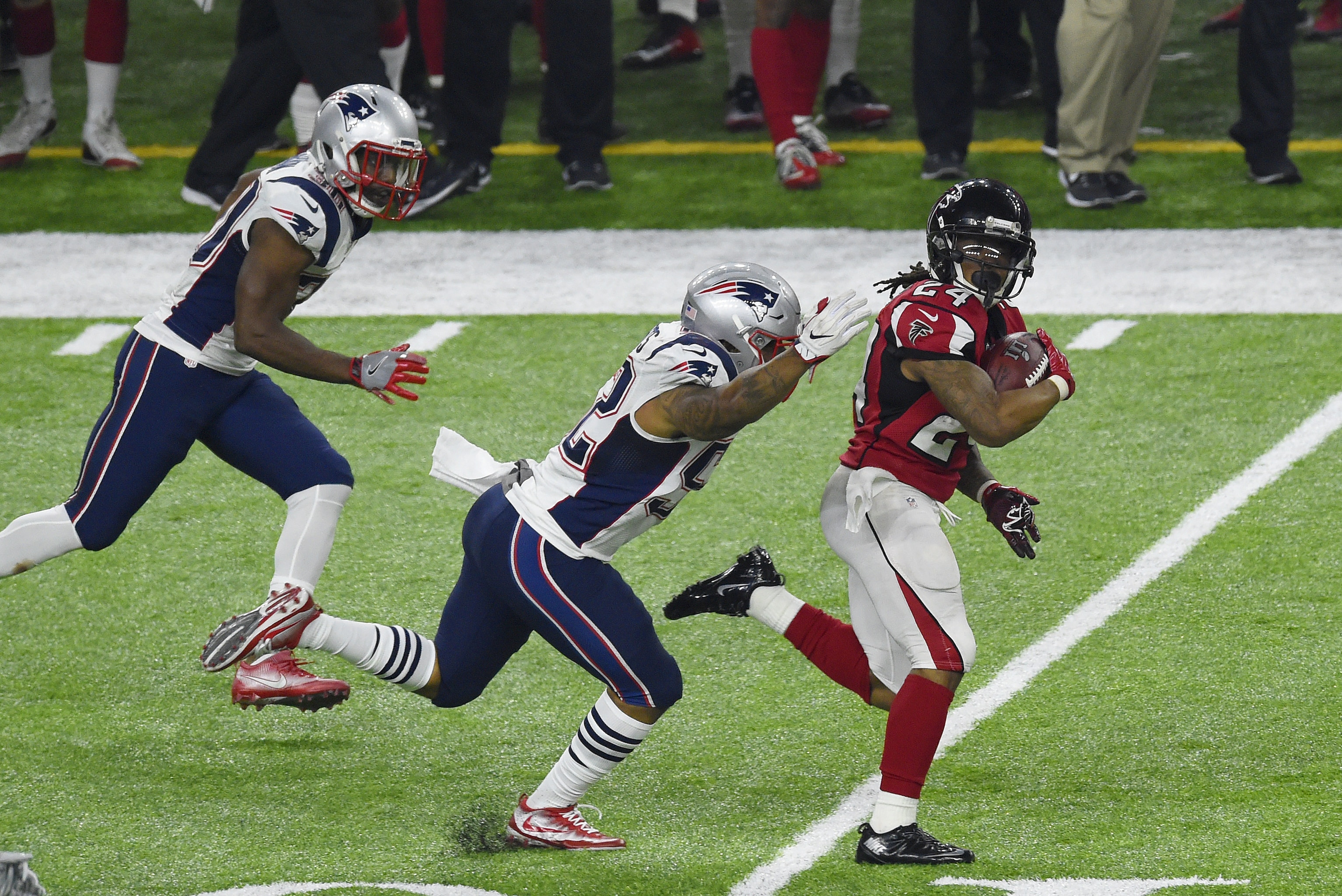 Devonta Freeman Says He D Have Won Super Bowl Mvp If He Stayed In Game Bleacher Report Latest News Videos And Highlights Devonta Freeman Says He D Have Won Super Bowl Mvp If He Stayed In Game Bleacher Report Latest News Videos And Highlights