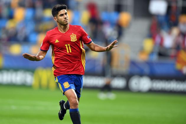 Spain's midfielder Marco Asensio celebrate scoring during the UEFA U-21 European Championship Group B football match Spain v FYR Macedonia on June 17, 2017 in Gdynia, Poland. / AFP PHOTO / Maciej GILLERT        (Photo credit should read MACIEJ GILLERT/AFP/Getty Images)